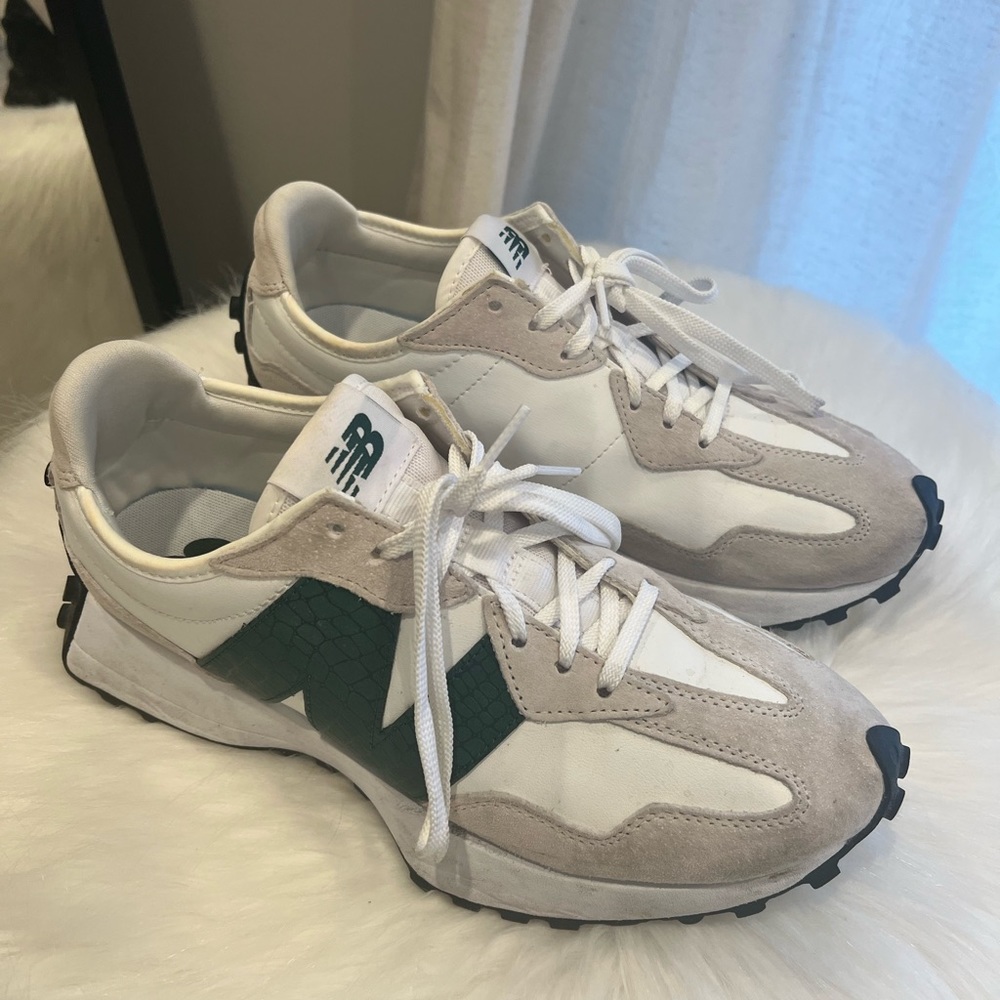 New Balance 327